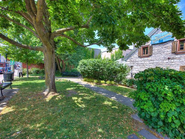 290 Ch. Du Bord-du-lac-lakeshore Property Photo 11