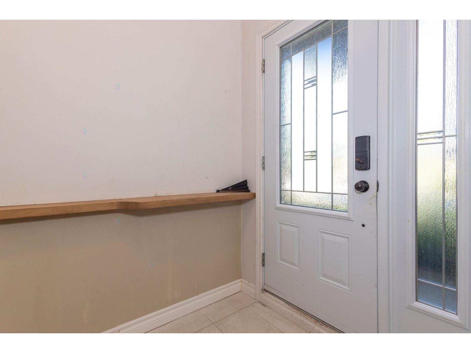 1796 Boul. Des Seigneurs Property Photo 4