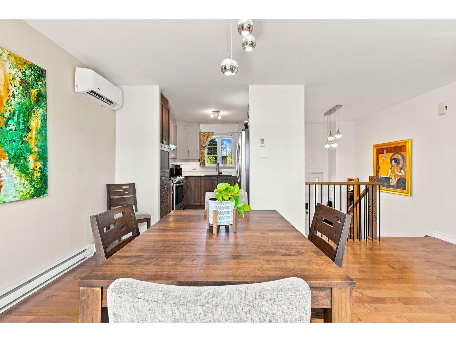 1796 Boul. Des Seigneurs Property Photo 5