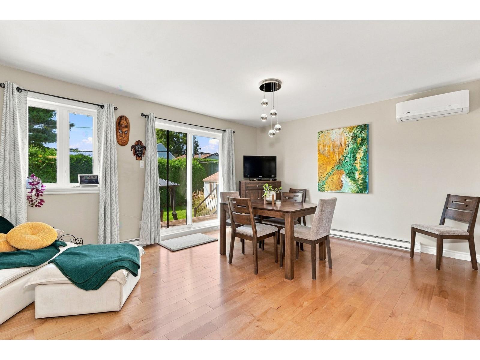 1796 Boul. Des Seigneurs Property Photo 11