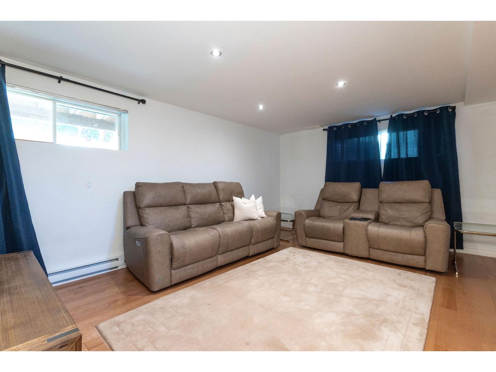 1796 Boul. Des Seigneurs Property Photo 19