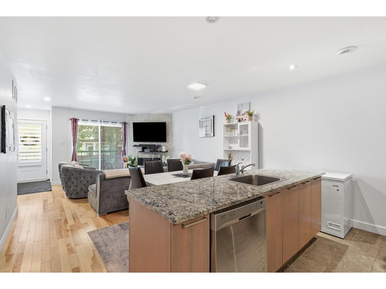 5439 Route Marie-victorin Property Photo 16
