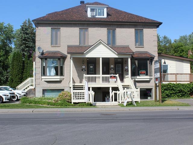 199-207 Av. St-Charles Property Photo 1