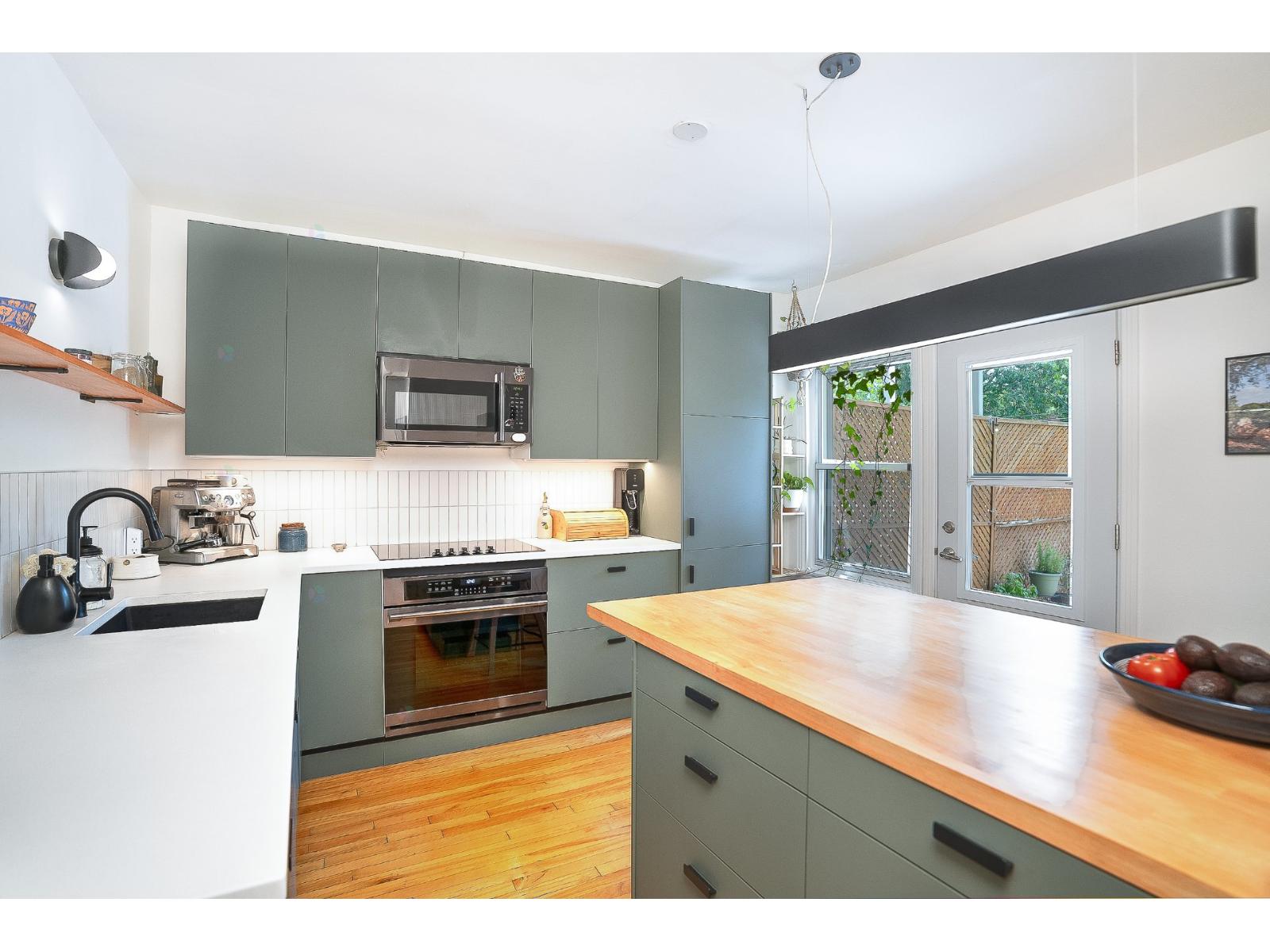 6988 Av. Louis-Hébert