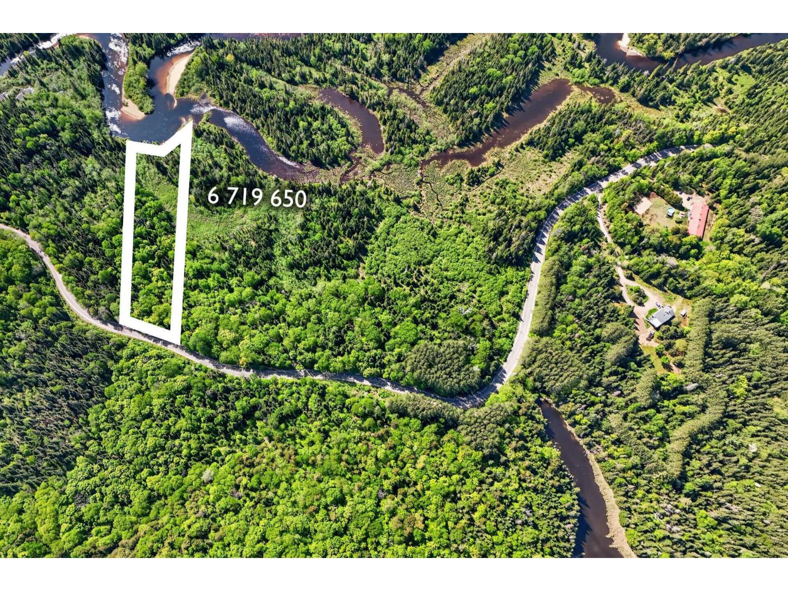 Ch. Du Lac-Supérieur Property Photo 1