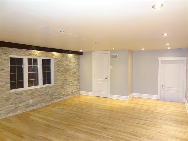 2953 Rue Dupras Property Photo 4