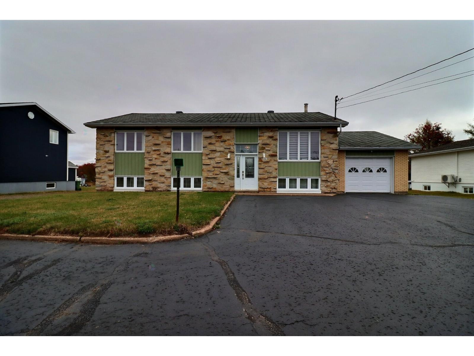 267 Rue St-pie-x Property Photo 2