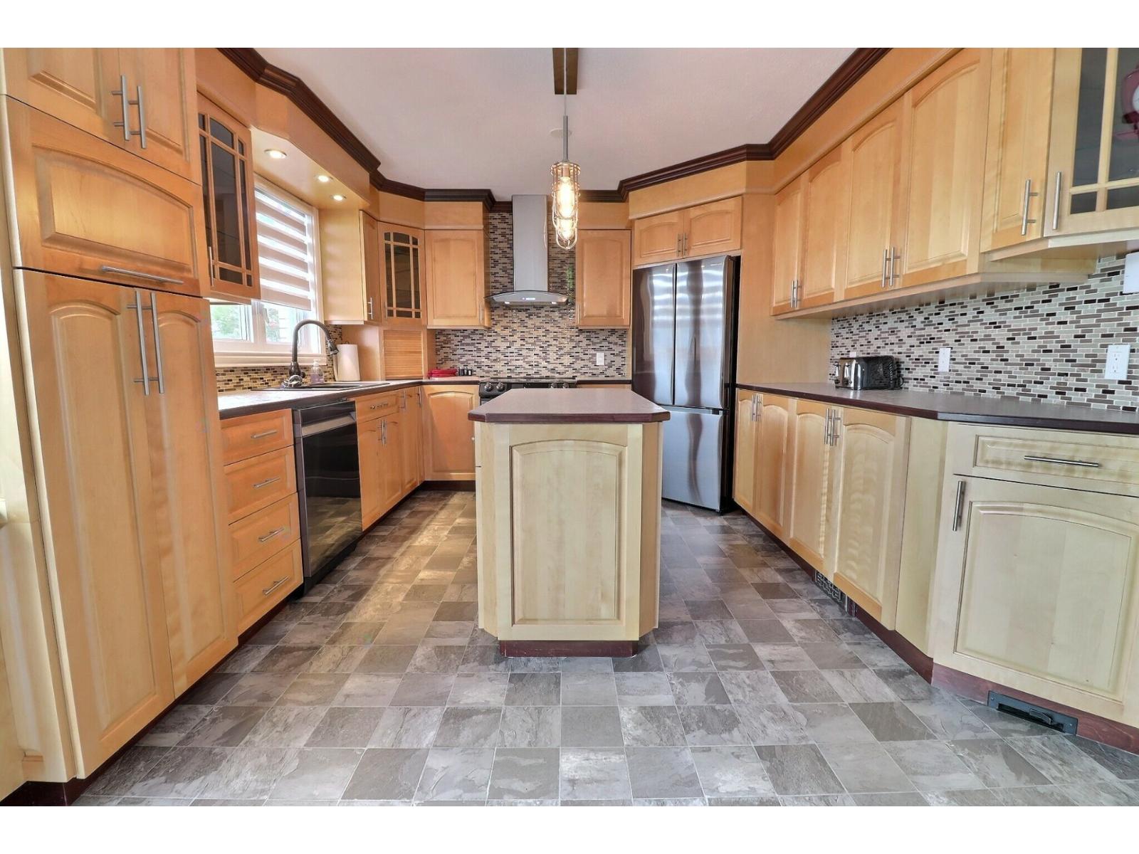 267 Rue St-pie-x Property Photo 4