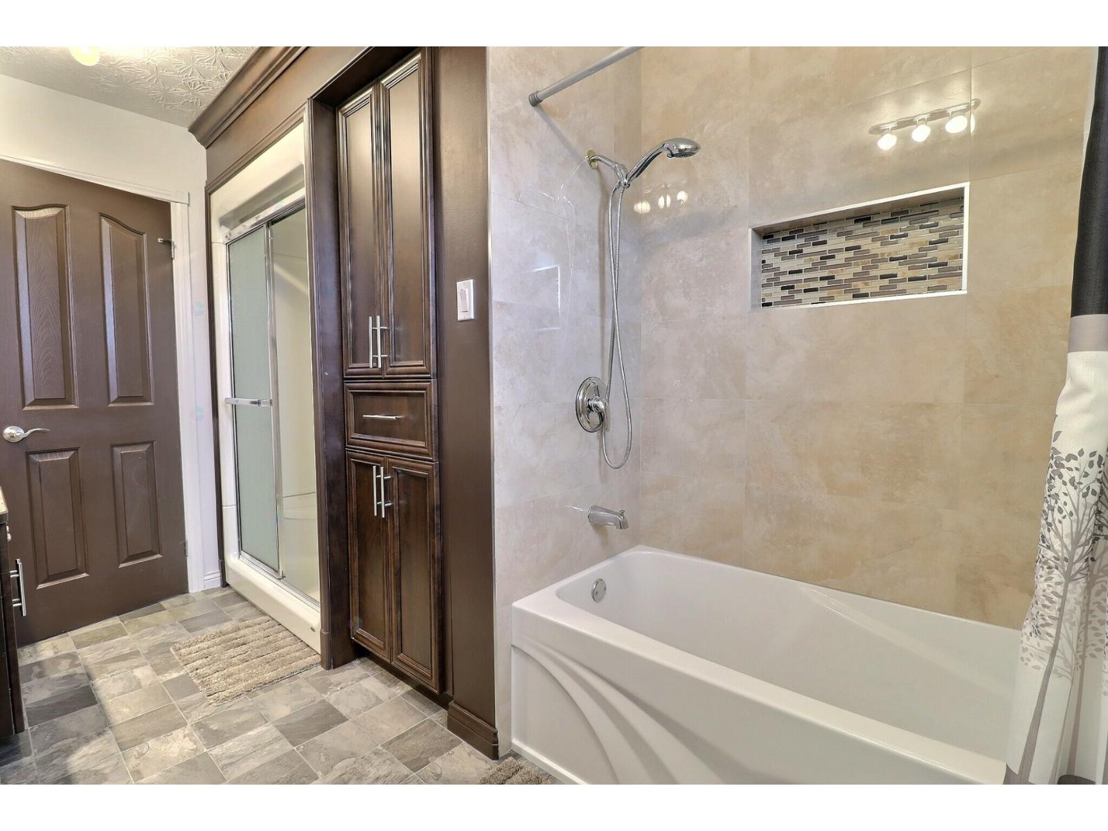 267 Rue St-pie-x Property Photo 15