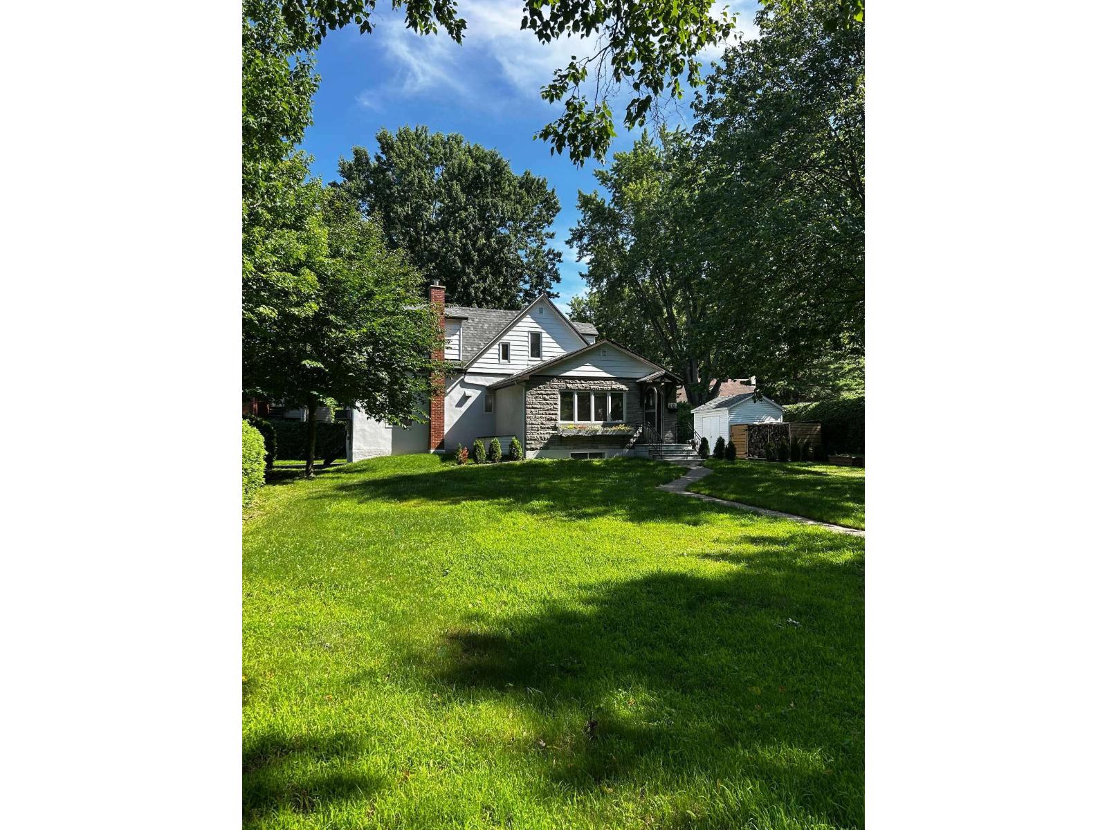 40 Rue Hôtel-De-Ville Property Photo 1
