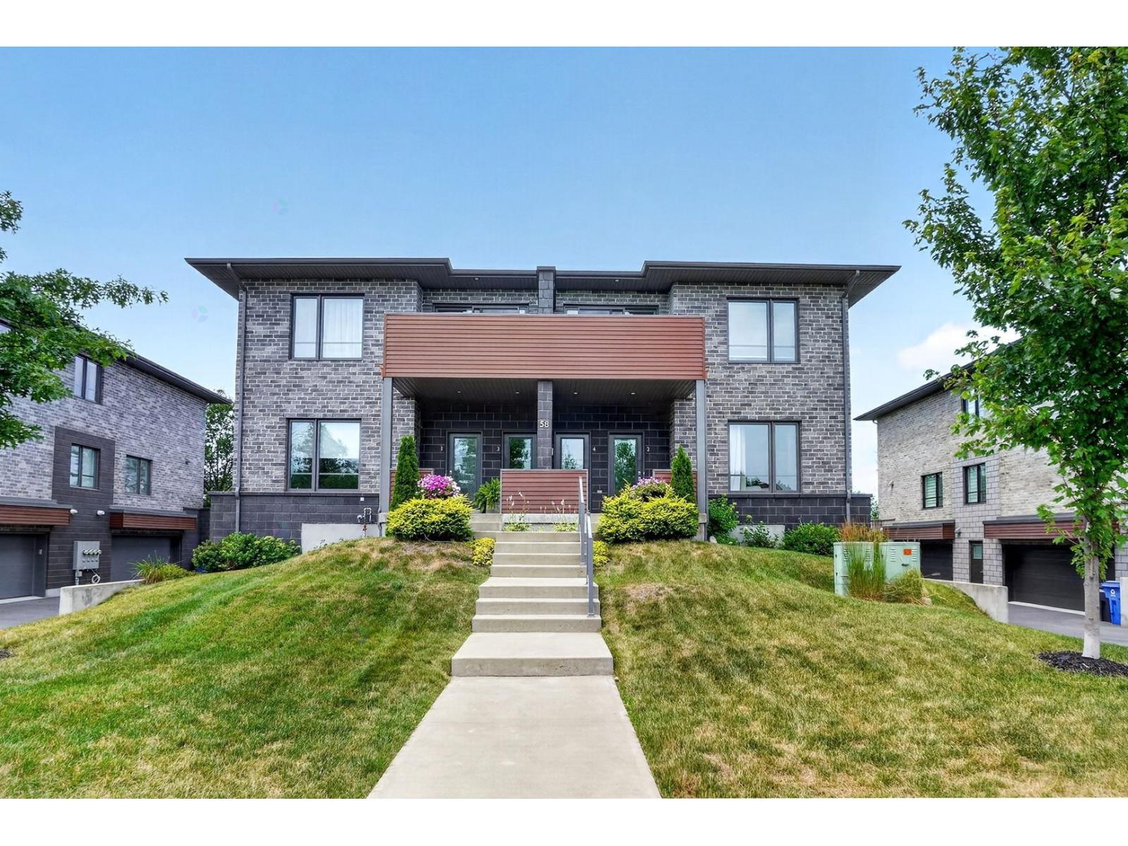 58 Rue De Sofia, #1 Property Photo 1