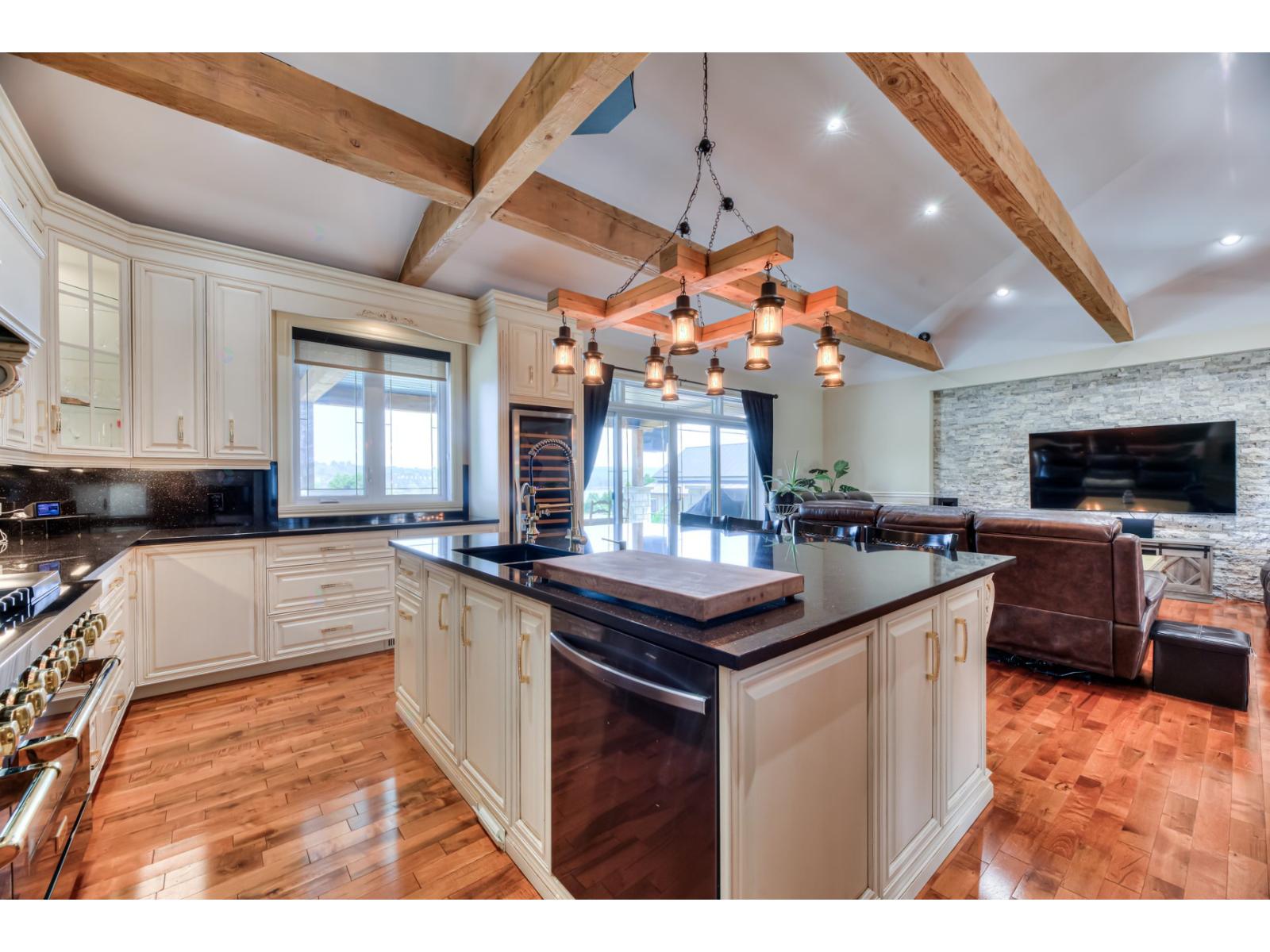 498 Ch. Des Outaouais Property Photo 15