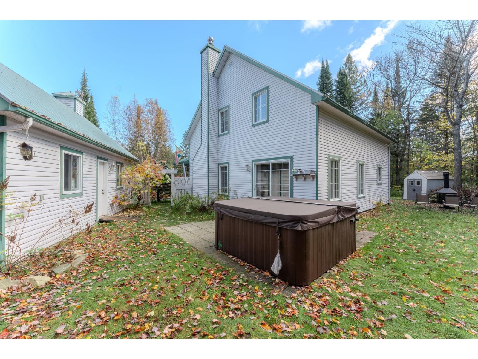 1053 Av. Du Golf Property Photo 6