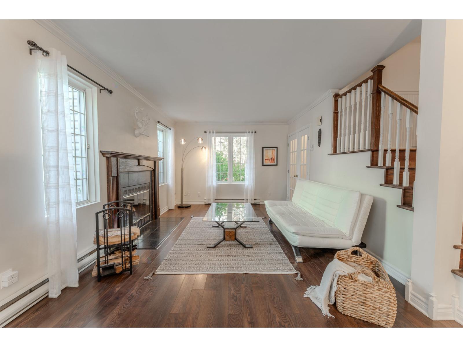 1053 Av. Du Golf Property Photo 11