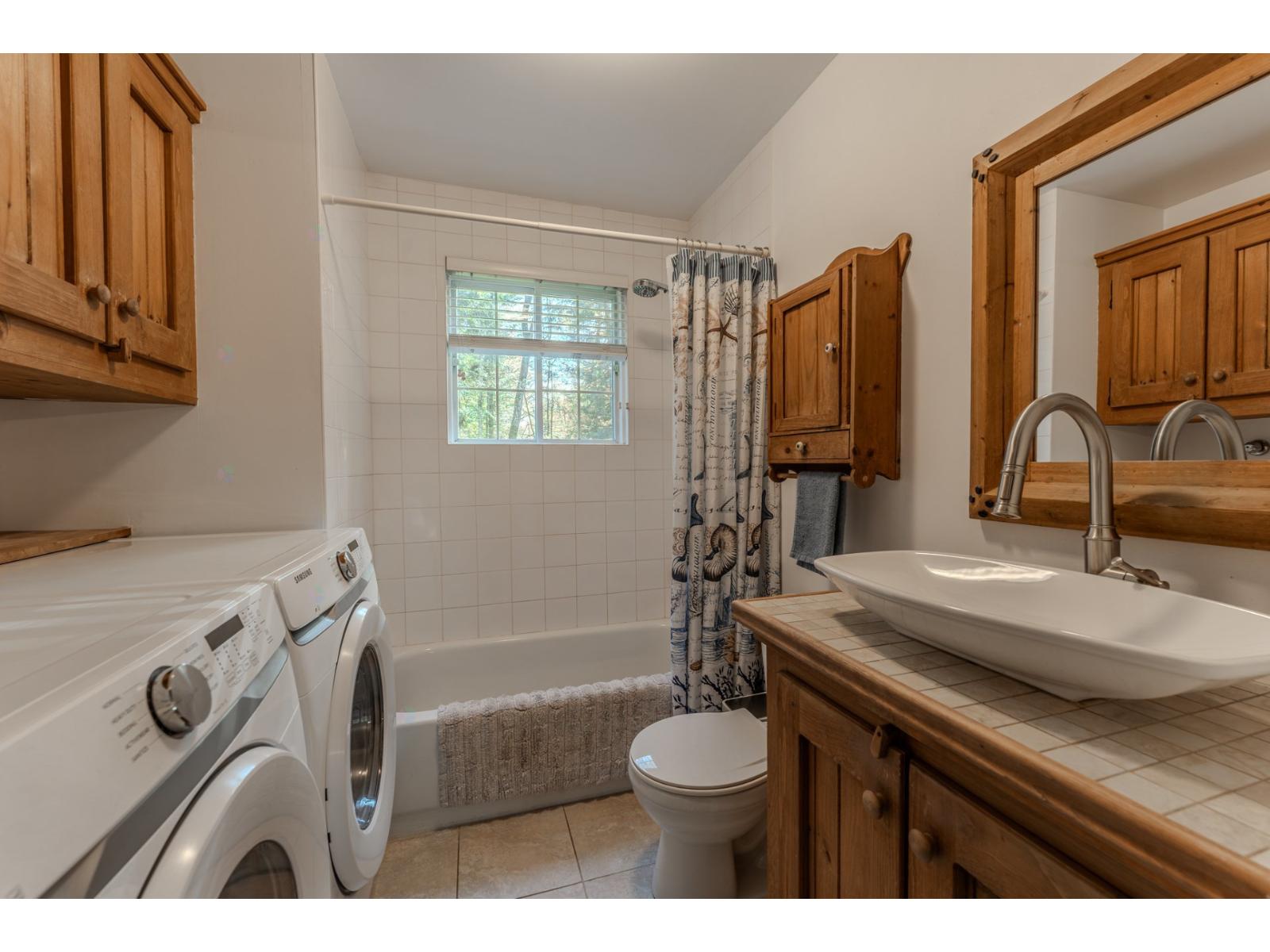 1053 Av. Du Golf Property Photo 18