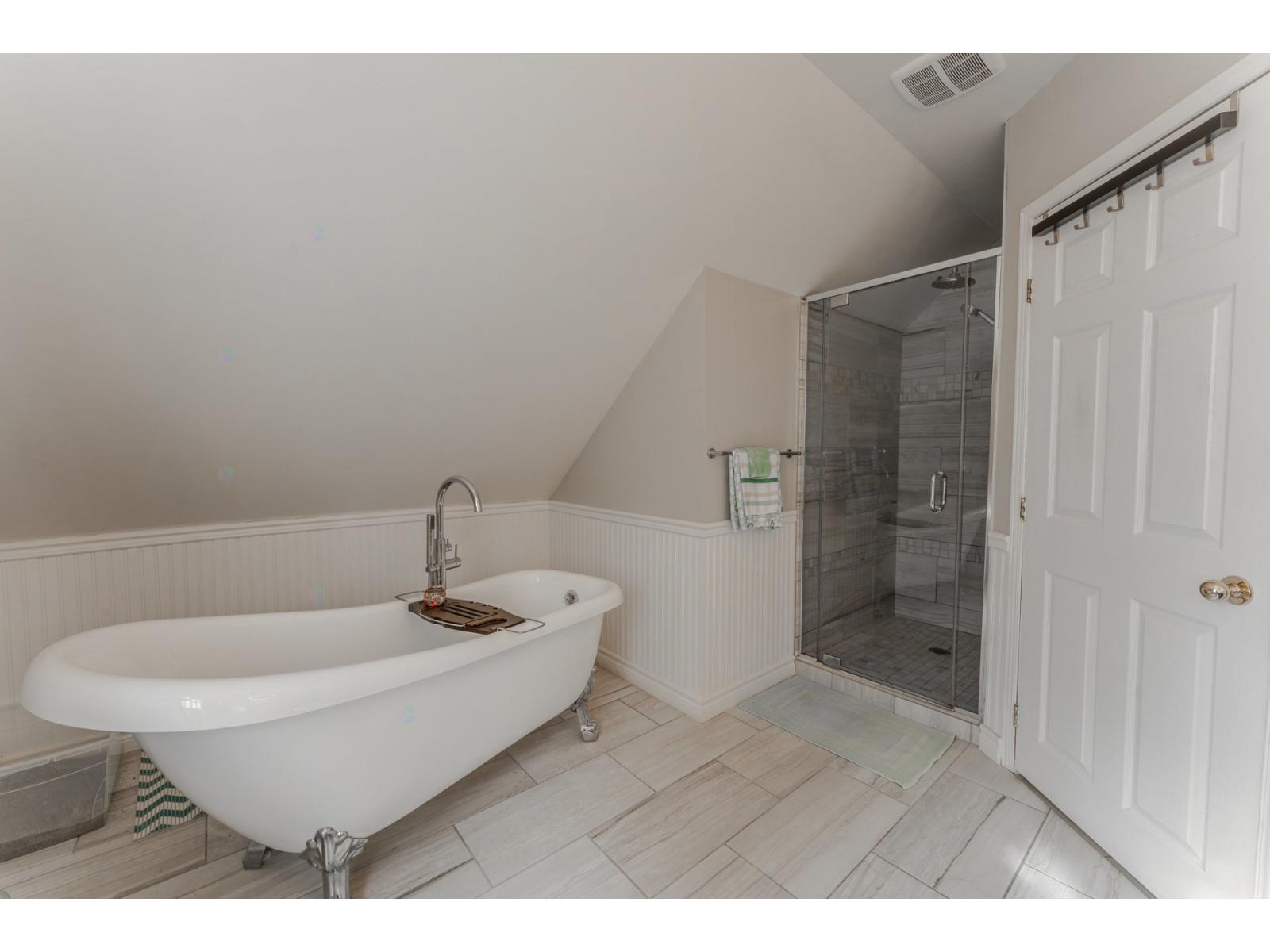 1053 Av. Du Golf Property Photo 30