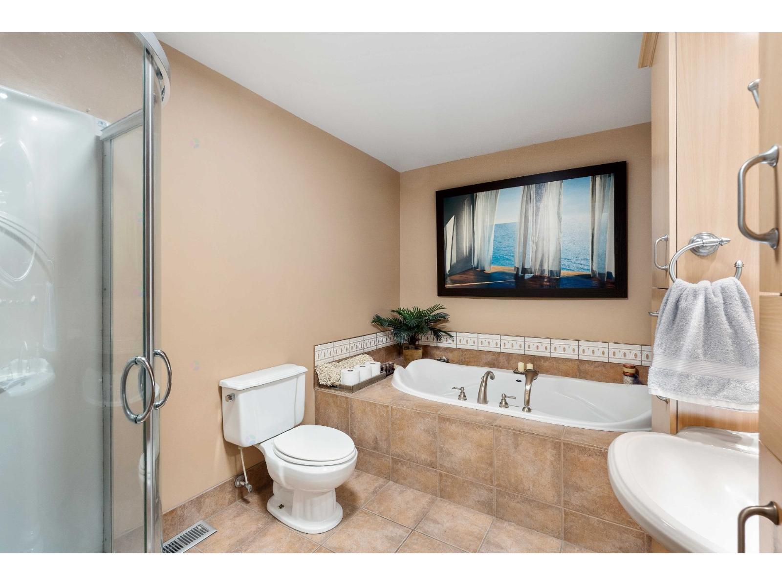 6890 Boul. St-jean Property Photo 15