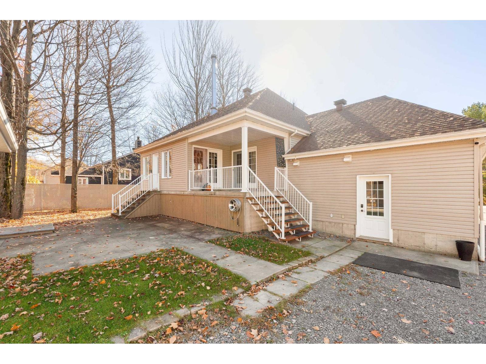 6890 Boul. St-jean Property Photo 28