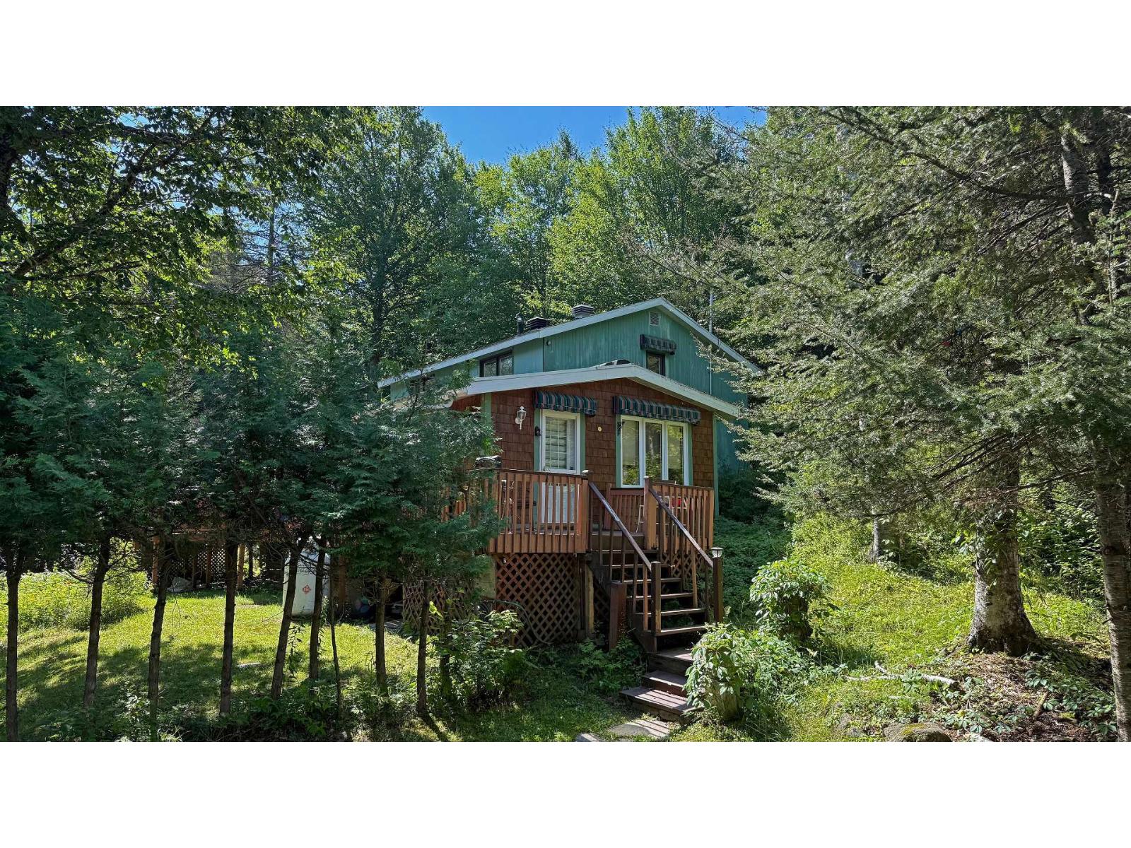 1045 Ch. Des Bouleaux Property Photo 1