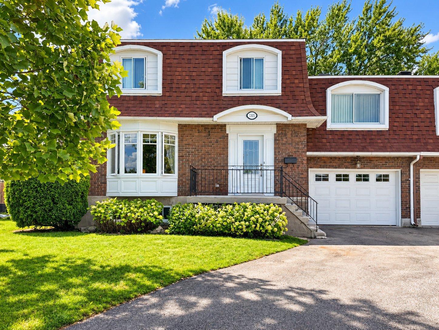 1305 Rue Beauharnois Property Photo 1