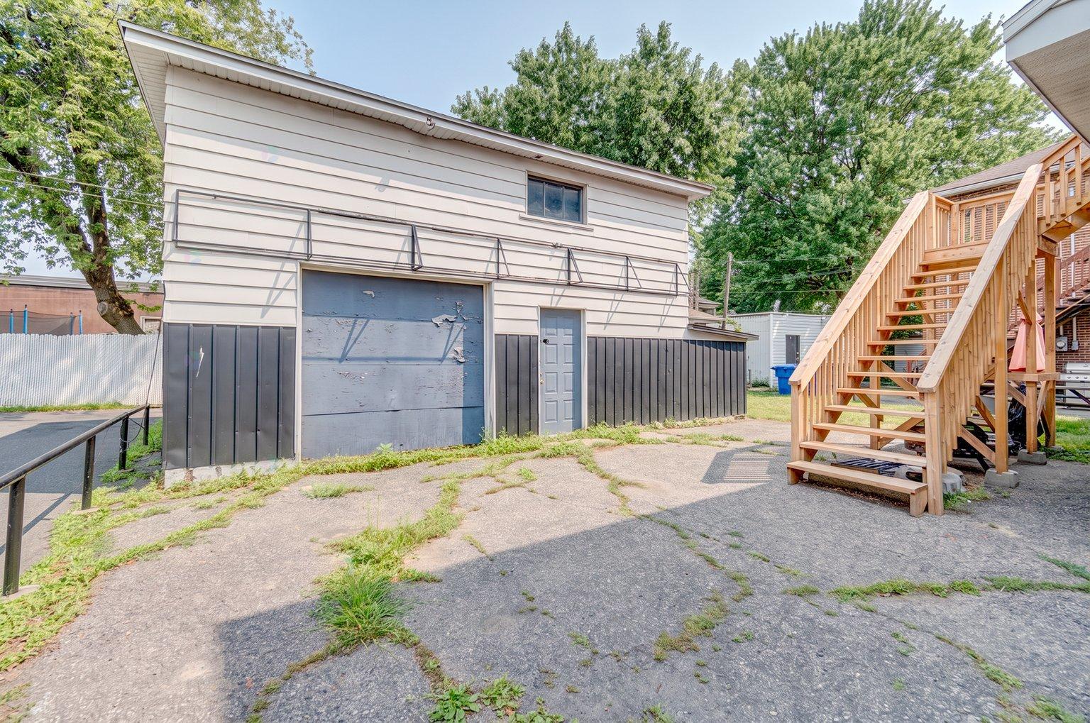 911-911d Rue Rivard Property Photo 7