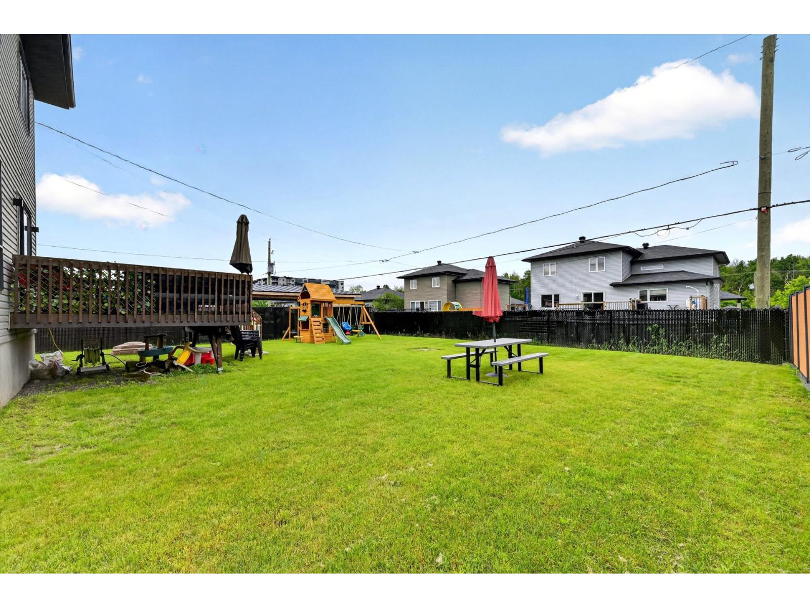 129 3e Avenue Property Photo 18