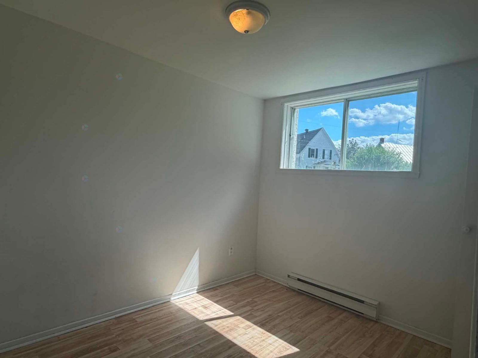 29 Rue Guévremont, #2 Property Photo 7