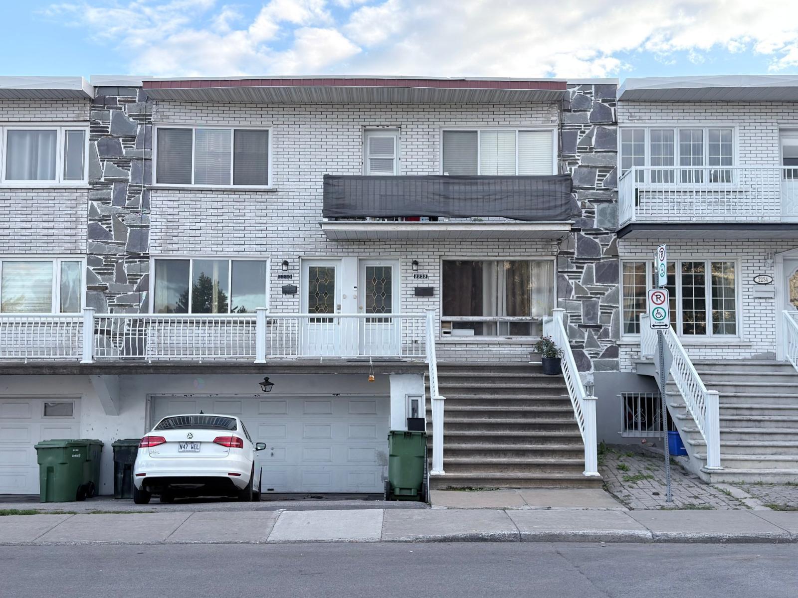 2230-2232 Rue Ménard Property Photo 1