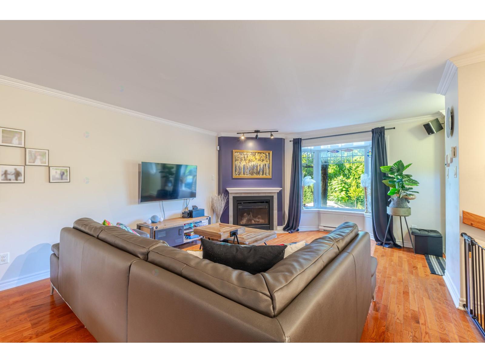 3940 Rue Évangéline, #2 Property Photo 3