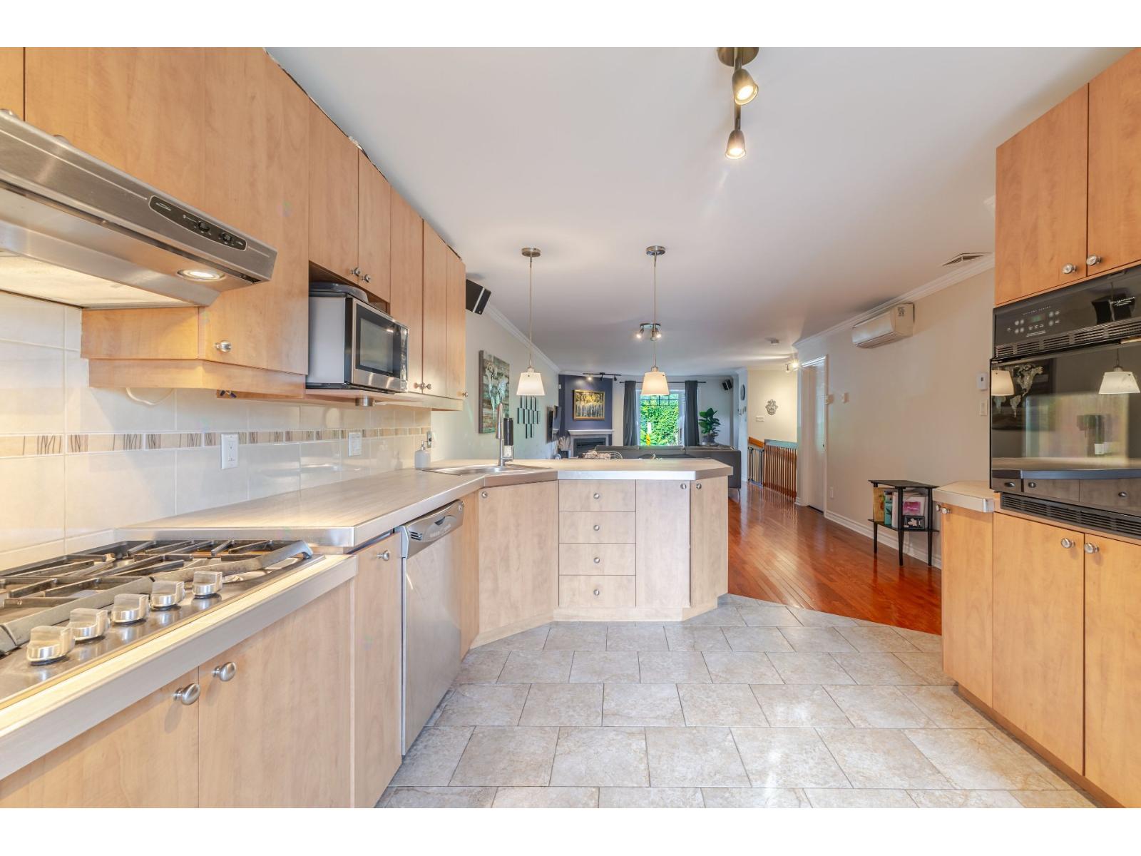 3940 Rue Évangéline, #2 Property Photo 10