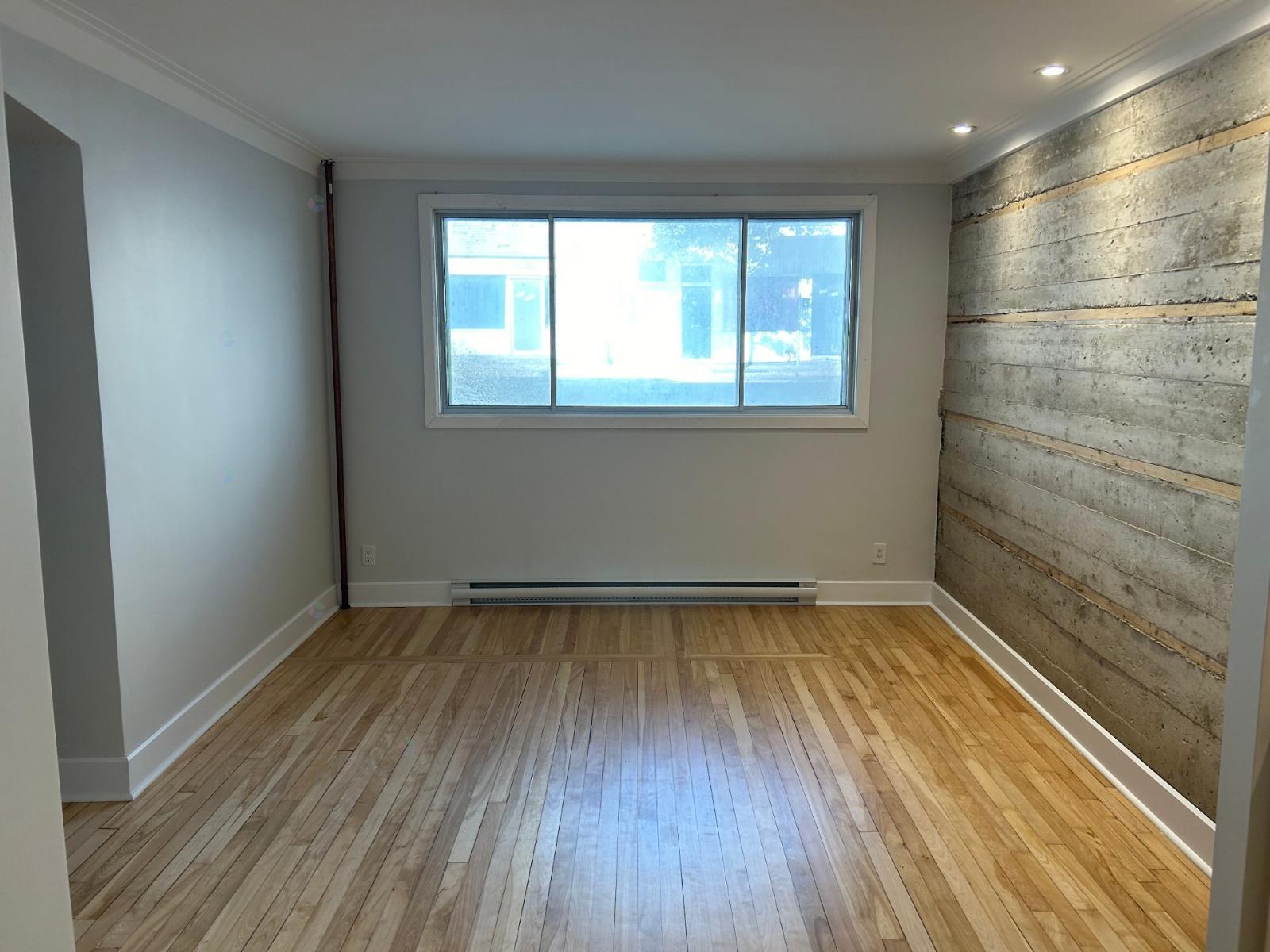 3820 Rue Ste-catherine E. Property Photo 3