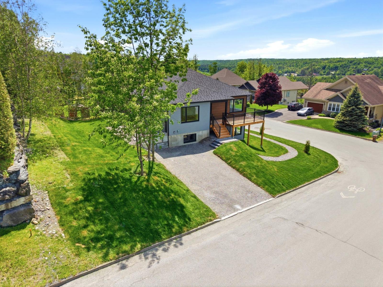 637 Rue Des Ancêtres Property Photo 21