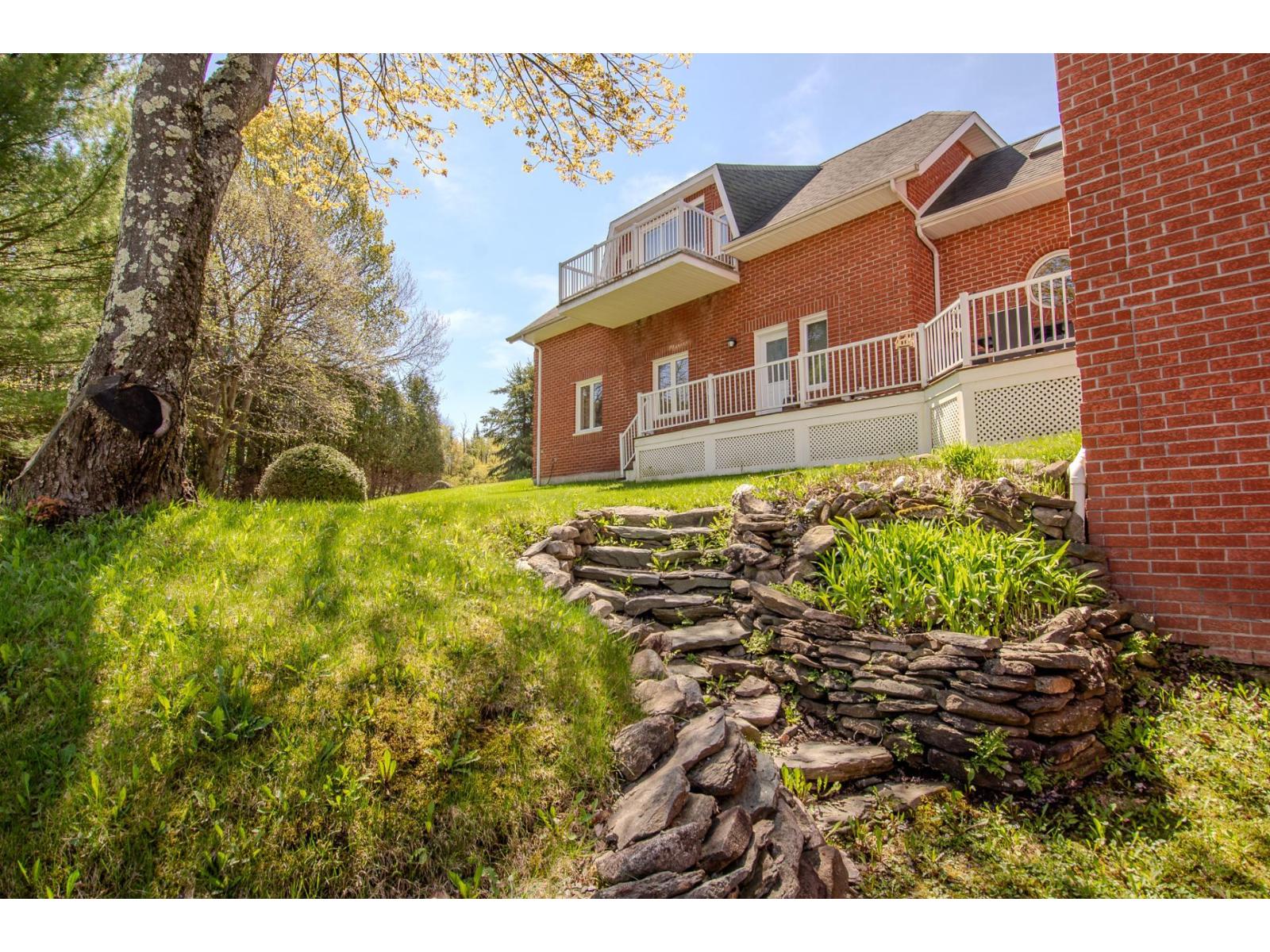 353 Ch. De Bondville Property Photo 4