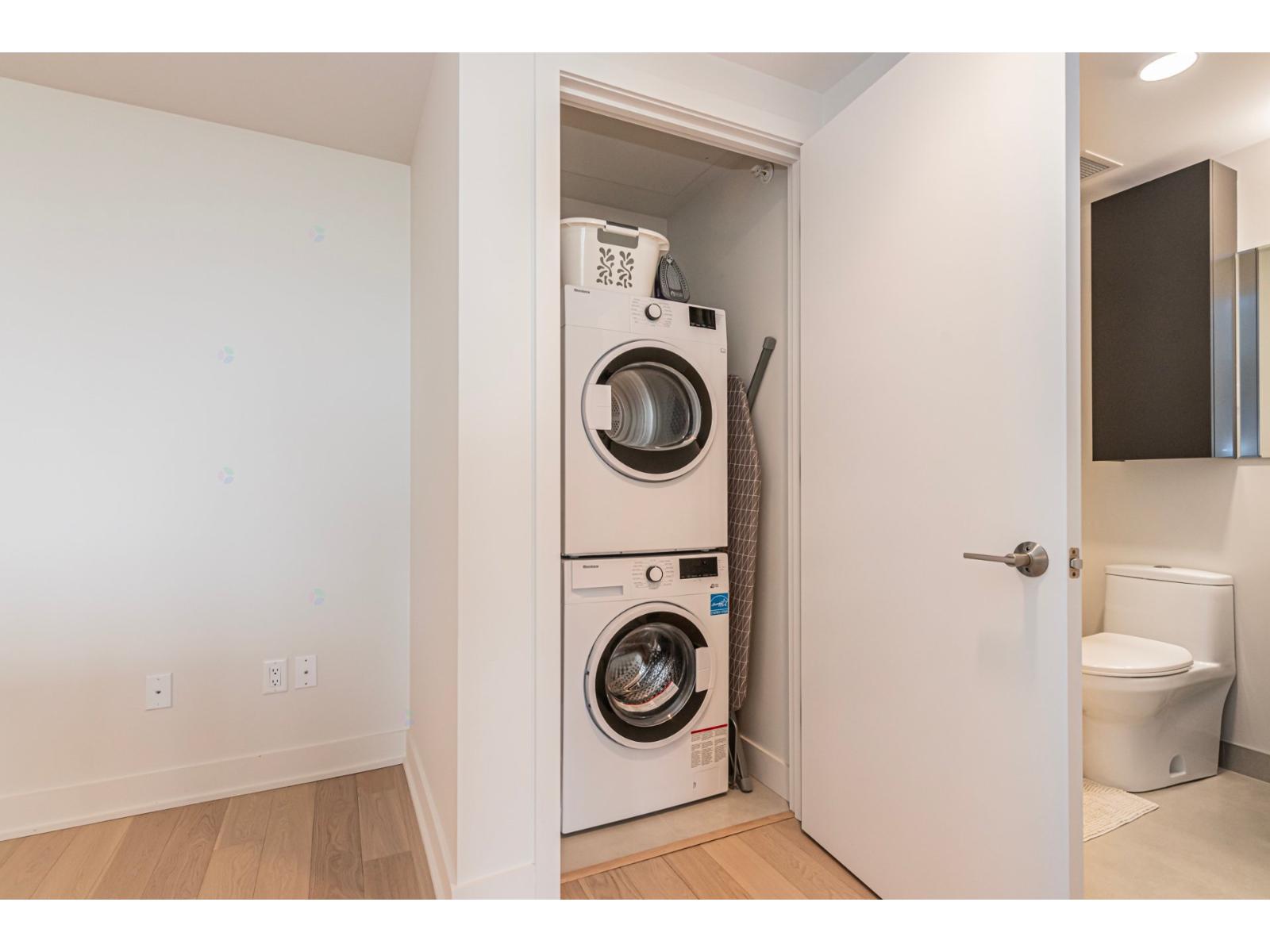 1288 Rue St-antoine O., #1212 Property Photo 26