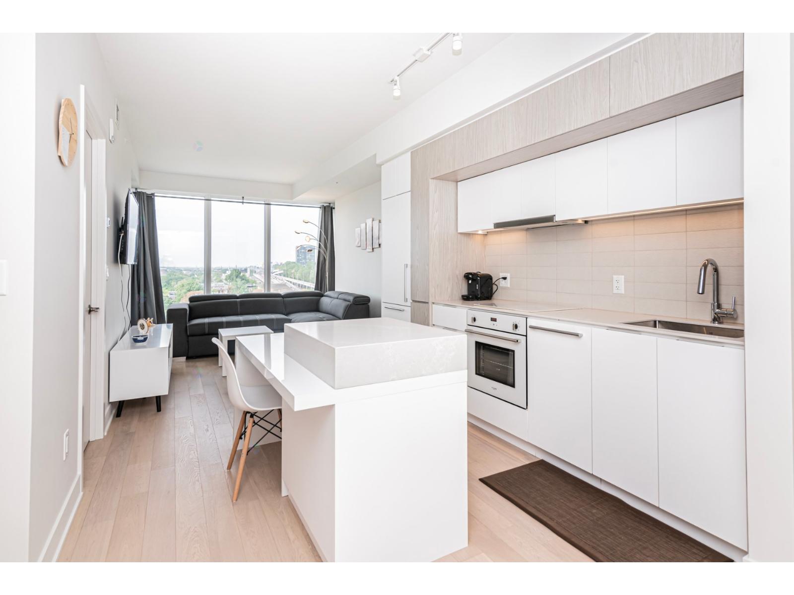 1288 Rue St-antoine O., #1212 Property Photo 32