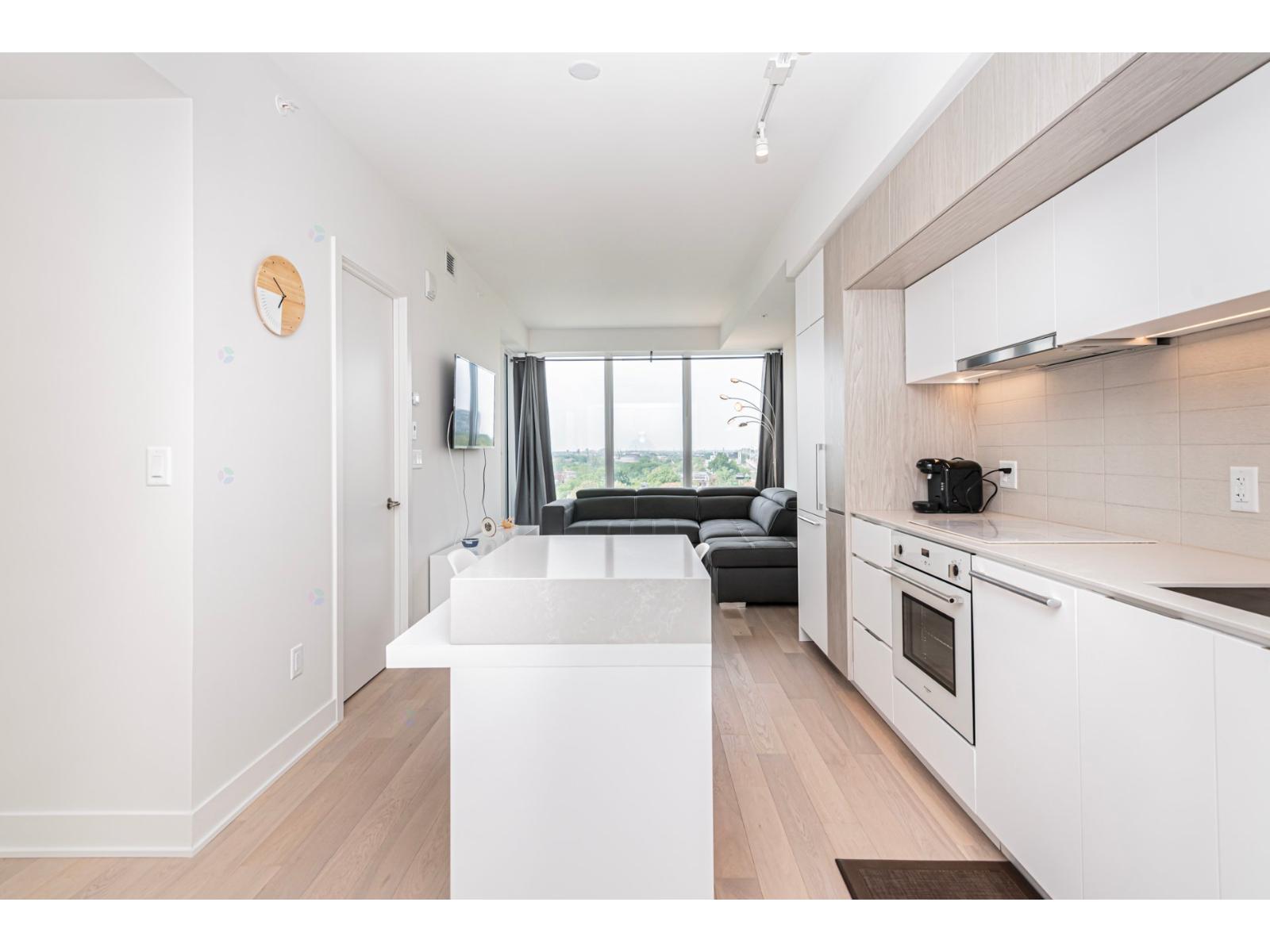1288 Rue St-antoine O., #1212 Property Photo 33