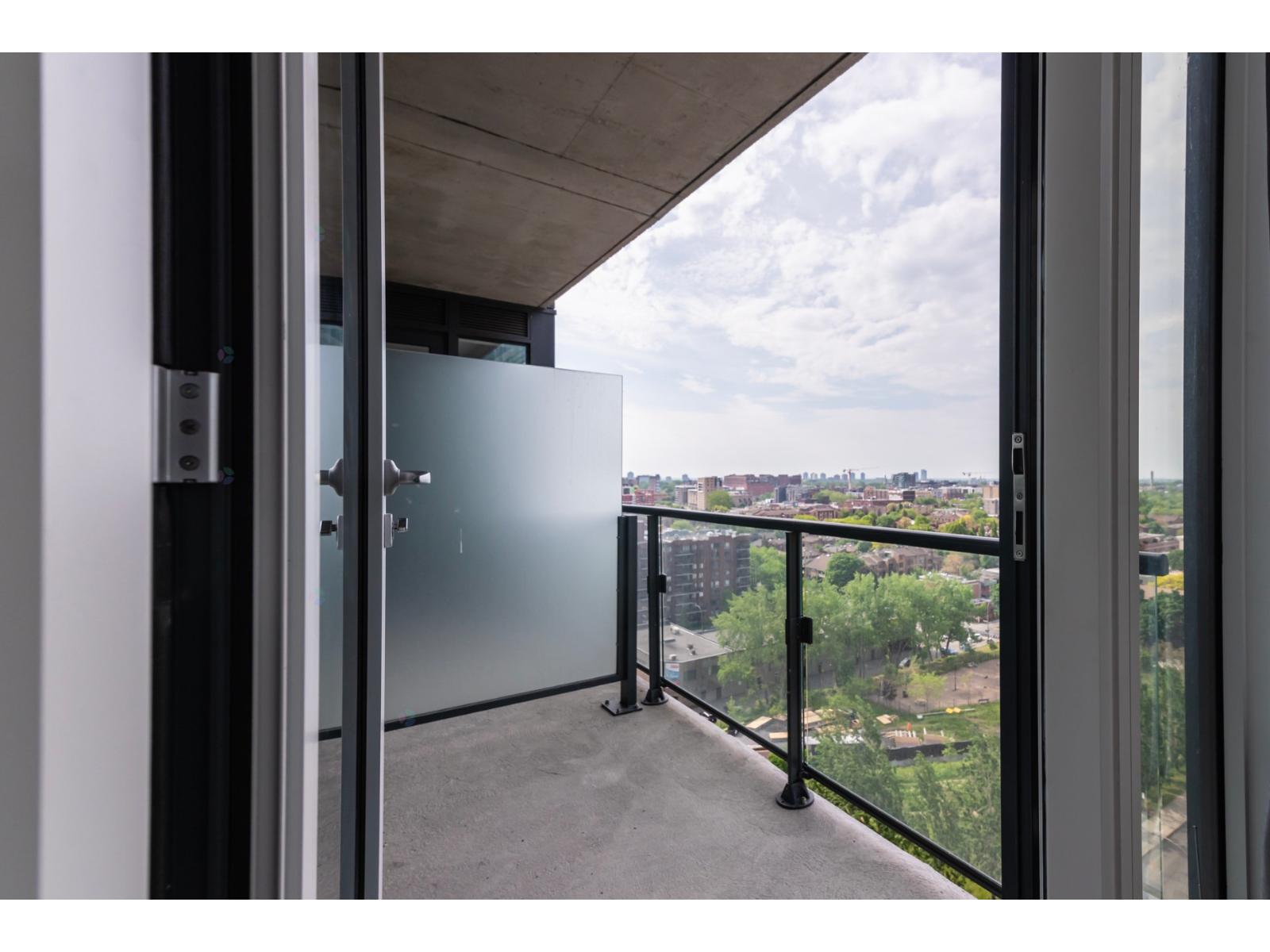 1288 Rue St-antoine O., #1212 Property Photo 38