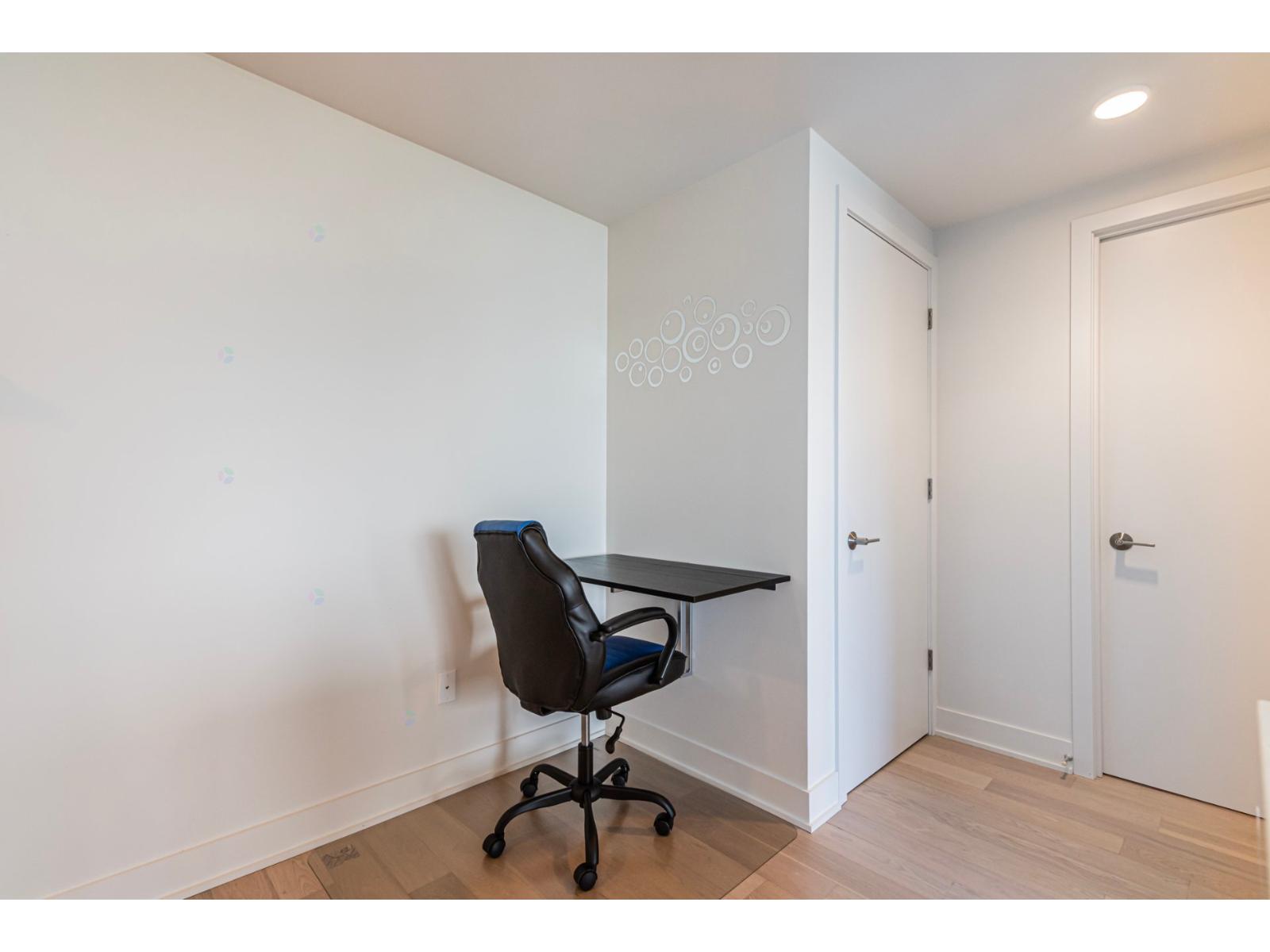 1288 Rue St-antoine O., #1212 Property Photo 44