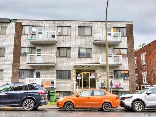 3300 Av. Van Horne, #100