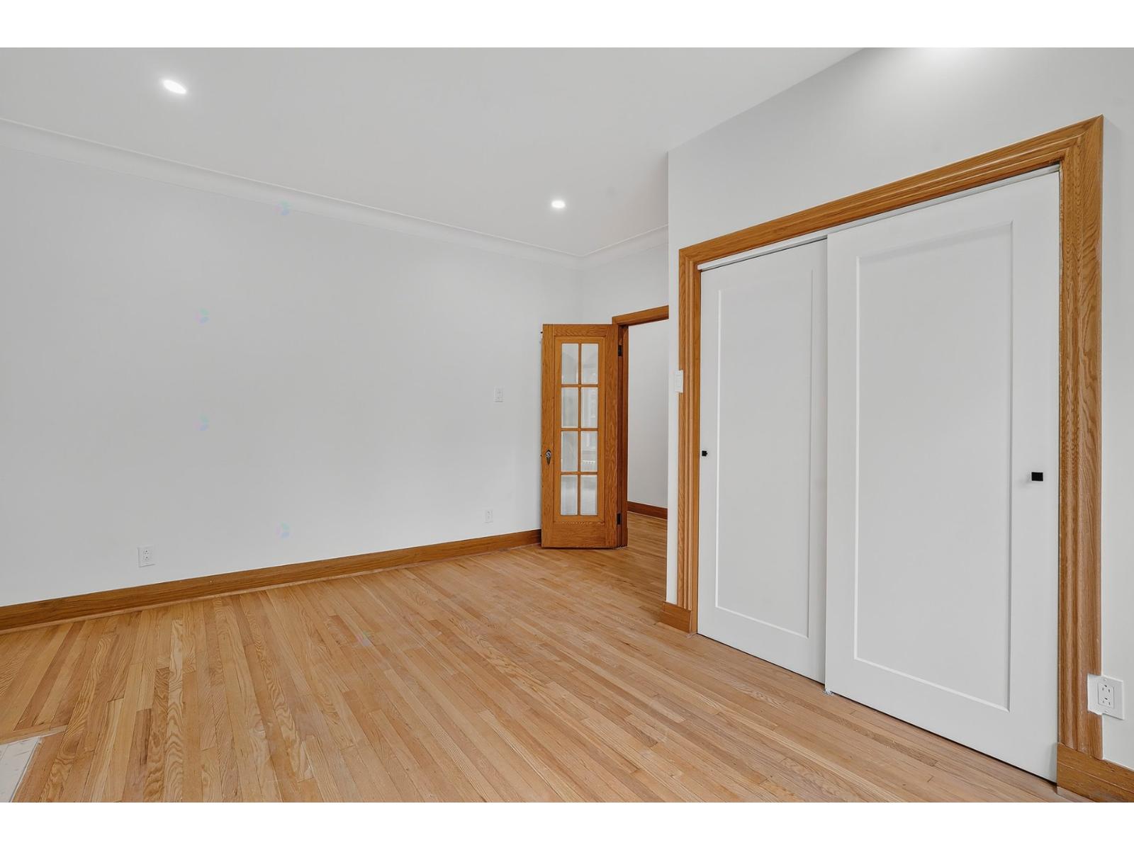4856 Av. De Melrose Property Photo 6