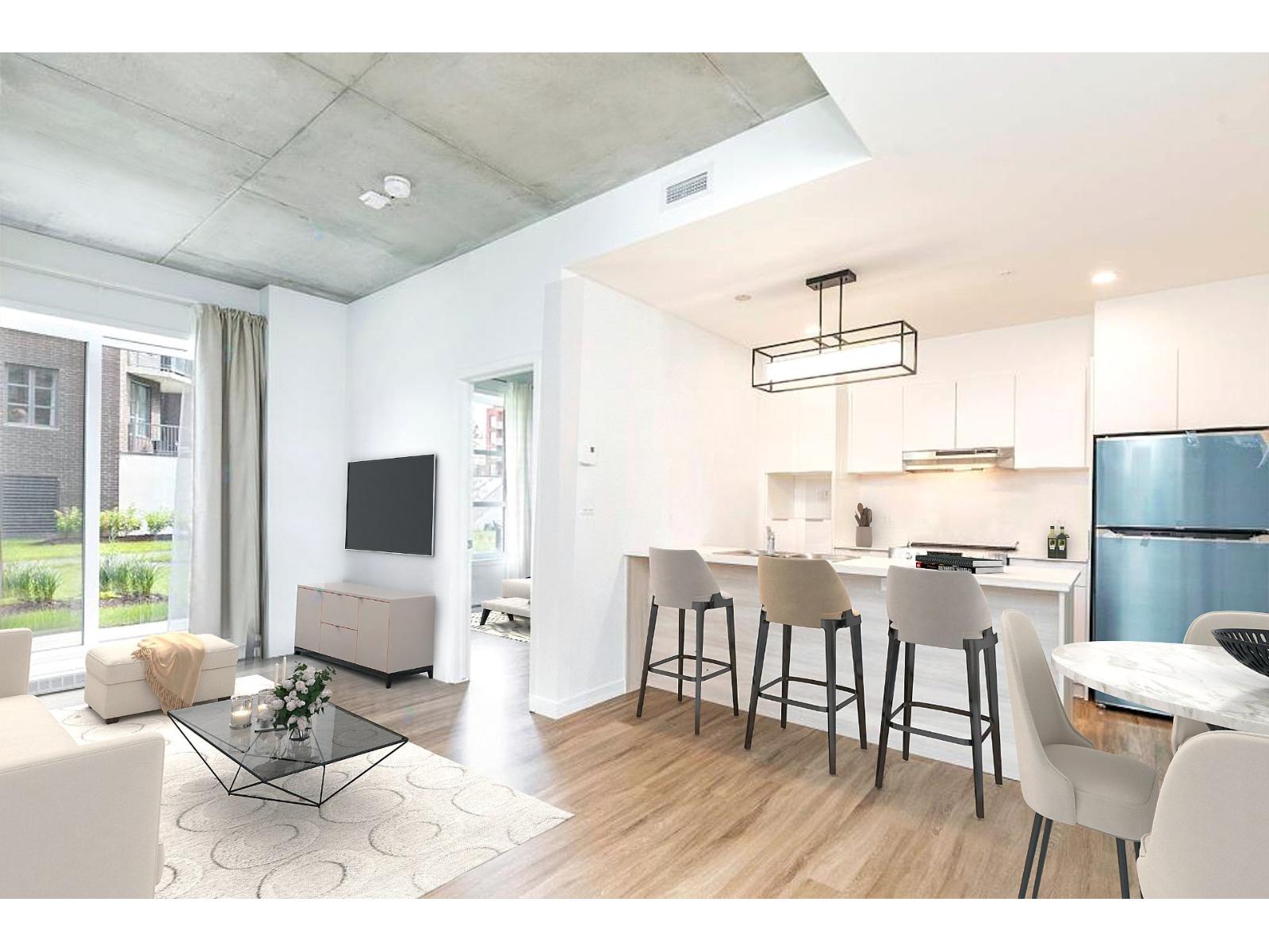 5250 Boul. Henri-bourassa O., #101 Property Photo 3
