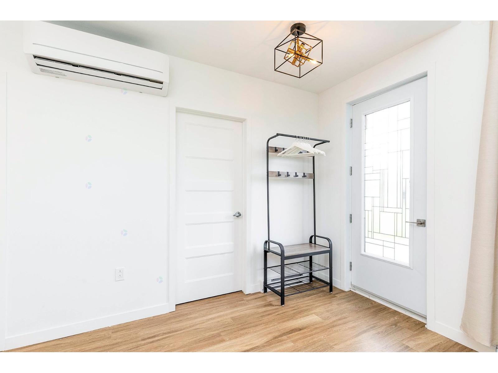 5250 Boul. Henri-bourassa O., #101 Property Photo 5
