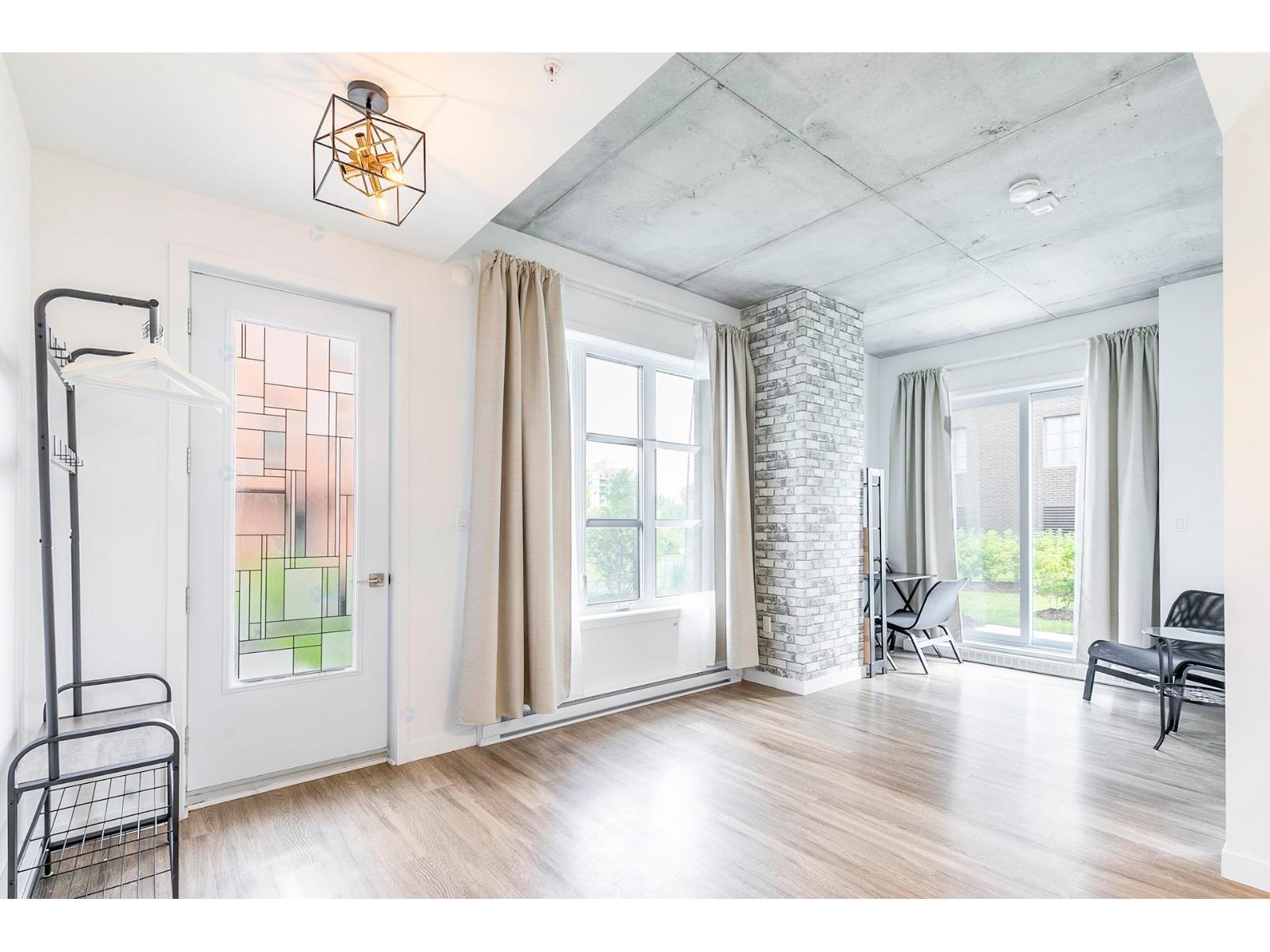 5250 Boul. Henri-bourassa O., #101 Property Photo 6