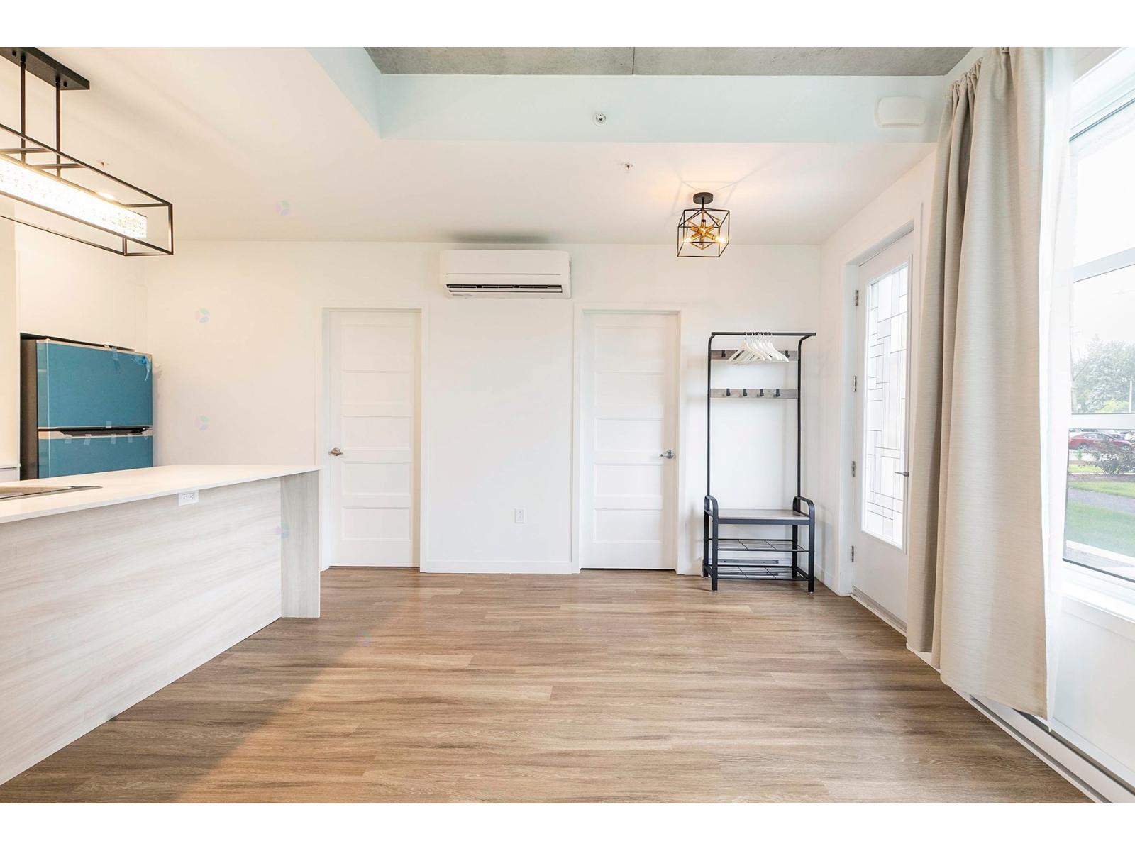 5250 Boul. Henri-bourassa O., #101 Property Photo 10