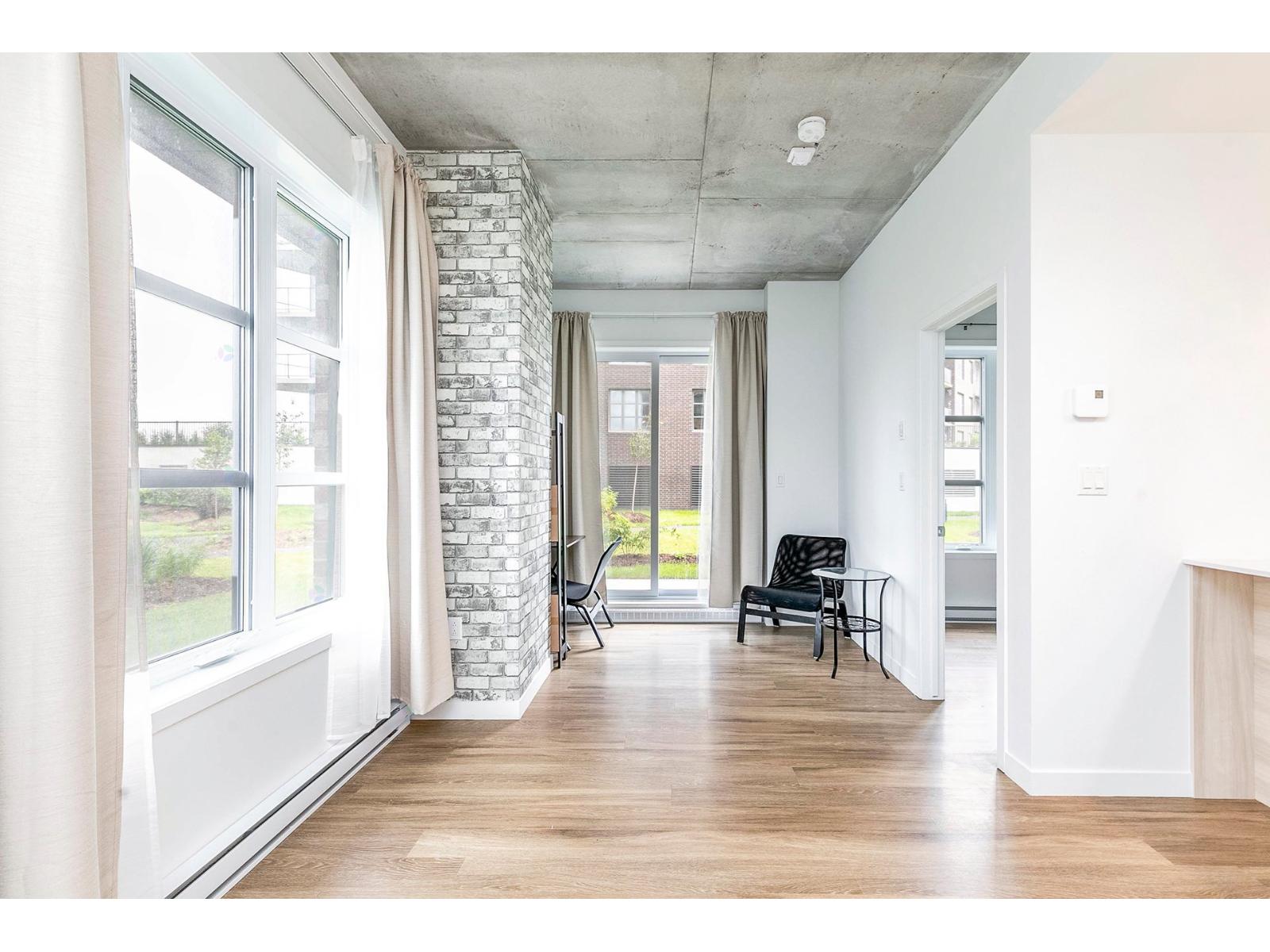 5250 Boul. Henri-bourassa O., #101 Property Photo 15