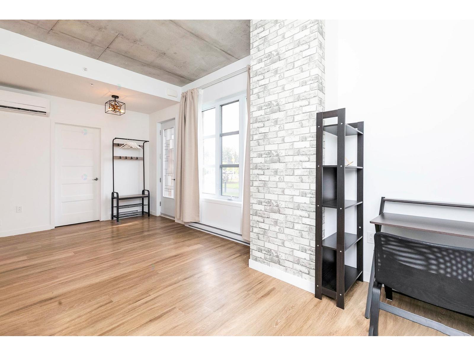 5250 Boul. Henri-bourassa O., #101 Property Photo 17
