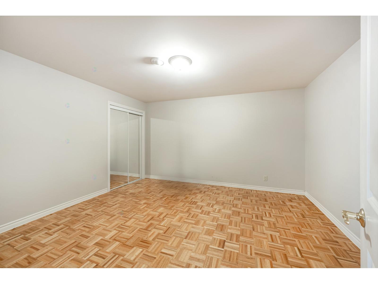 8673 Av. San-francisco Property Photo 55