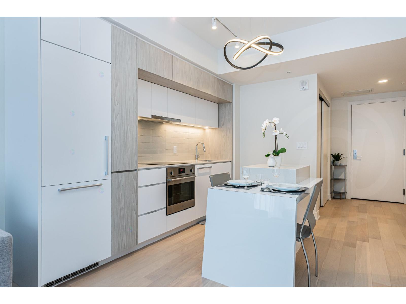 1288 Rue St-antoine O., #3105 Property Photo 6