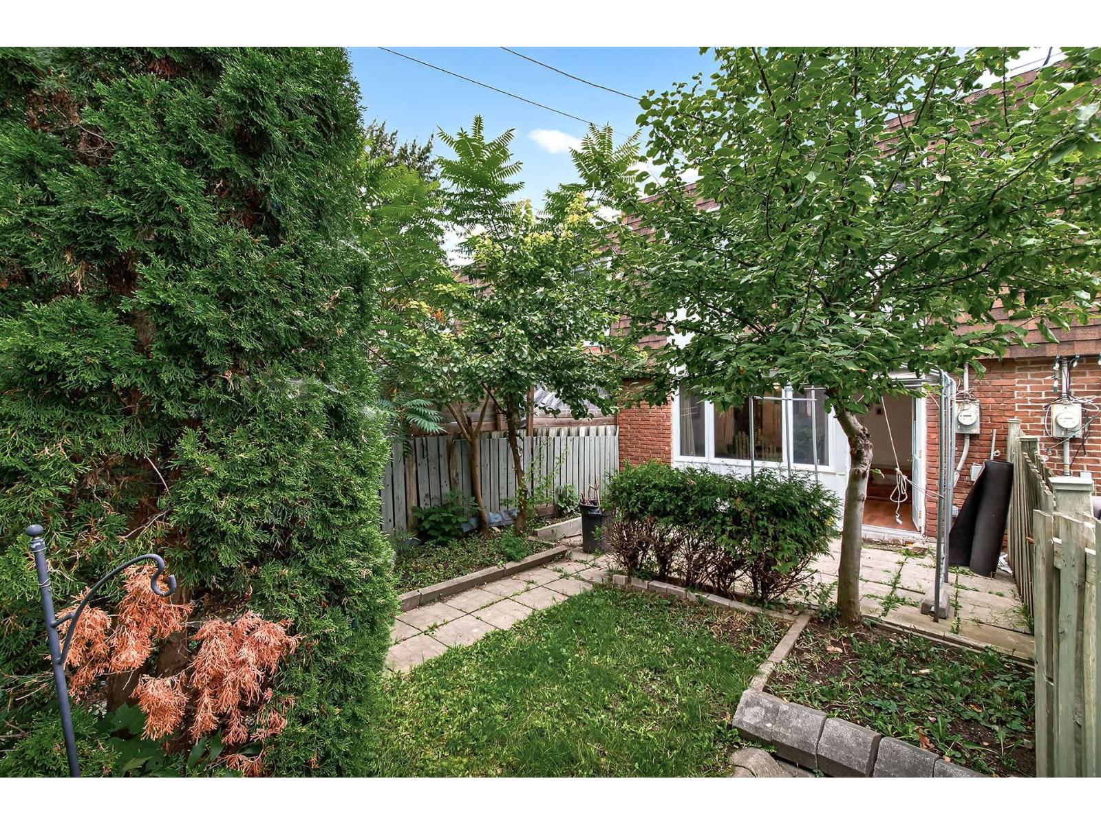 200 Tsse Fleurie Property Photo 3