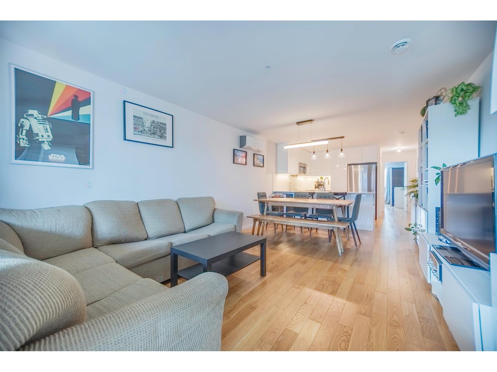 566 Rue Nicolet, 301 Property Photo 1